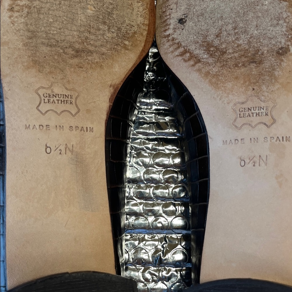 Talbots Dark Brown Crocodile Pattern Loafers - image 8